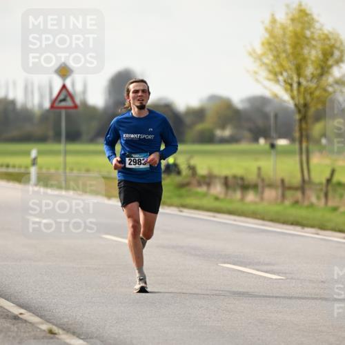 12.04.2026 - 45. Internationalen Wilhelmsburger Insellauf Dr. Thomas Lammeyer http://msf.ph/oto/9438338 12.04.2026 09:50:14 Laufen 2983 meine-sportfotos.de