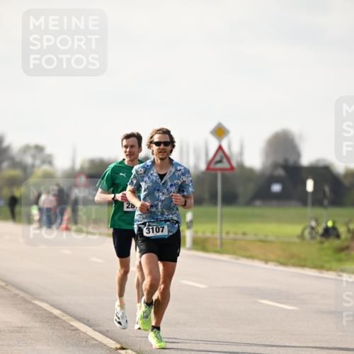 12.04.2026 - 45. Internationalen Wilhelmsburger Insellauf Dr. Thomas Lammeyer http://msf.ph/oto/9438397 12.04.2026 09:51:05 Laufen 28, 3107 meine-sportfotos.de