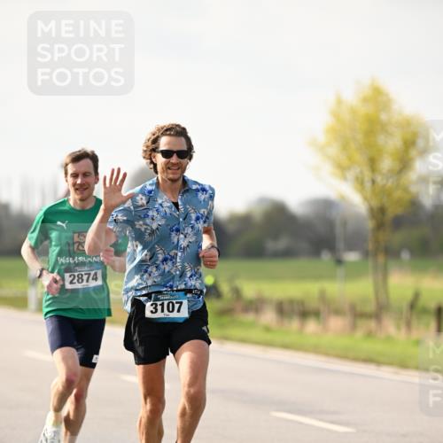 12.04.2026 - 45. Internationalen Wilhelmsburger Insellauf Dr. Thomas Lammeyer http://msf.ph/oto/9438410 12.04.2026 09:51:06 Laufen 2874, 3107 meine-sportfotos.de
