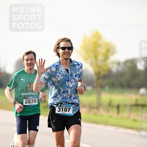 12.04.2026 - 45. Internationalen Wilhelmsburger Insellauf Dr. Thomas Lammeyer http://msf.ph/oto/9438415 12.04.2026 09:51:07 Laufen 2874, 3107 meine-sportfotos.de