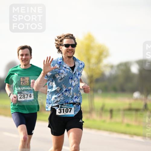12.04.2026 - 45. Internationalen Wilhelmsburger Insellauf Dr. Thomas Lammeyer http://msf.ph/oto/9438416 12.04.2026 09:51:07 Laufen 2874, 3107, 1, 2827 meine-sportfotos.de