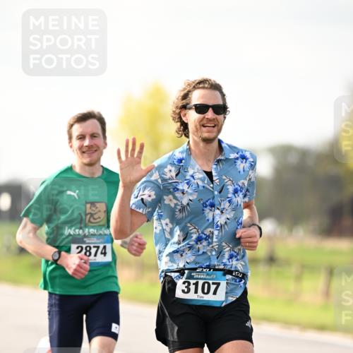 12.04.2026 - 45. Internationalen Wilhelmsburger Insellauf Dr. Thomas Lammeyer http://msf.ph/oto/9438420 12.04.2026 09:51:08 Laufen 2874, 3107 meine-sportfotos.de