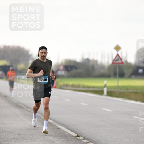 12.04.2026 - 45. Internationalen Wilhelmsburger Insellauf Dr. Thomas Lammeyer http://msf.ph/oto/9438526 12.04.2026 09:52:57 Laufen 5240 meine-sportfotos.de