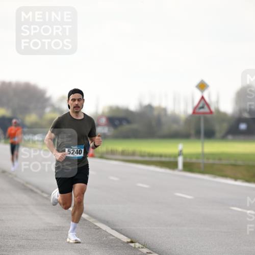 12.04.2026 - 45. Internationalen Wilhelmsburger Insellauf Dr. Thomas Lammeyer http://msf.ph/oto/9438527 12.04.2026 09:52:57 Laufen 5240 meine-sportfotos.de