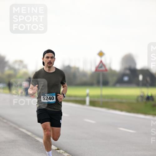 12.04.2026 - 45. Internationalen Wilhelmsburger Insellauf Dr. Thomas Lammeyer http://msf.ph/oto/9438535 12.04.2026 09:52:58 Laufen 5240 meine-sportfotos.de