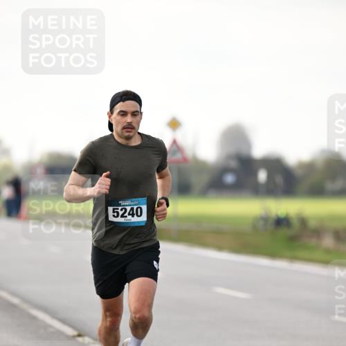 12.04.2026 - 45. Internationalen Wilhelmsburger Insellauf Dr. Thomas Lammeyer http://msf.ph/oto/9438541 12.04.2026 09:52:59 Laufen 5240 meine-sportfotos.de