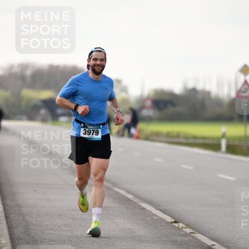 12.04.2026 - 45. Internationalen Wilhelmsburger Insellauf Dr. Thomas Lammeyer http://msf.ph/oto/9438596 12.04.2026 09:53:37 Laufen 3979 meine-sportfotos.de