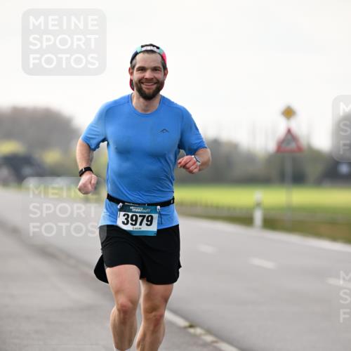 12.04.2026 - 45. Internationalen Wilhelmsburger Insellauf Dr. Thomas Lammeyer http://msf.ph/oto/9438608 12.04.2026 09:53:39 Laufen 3979 meine-sportfotos.de