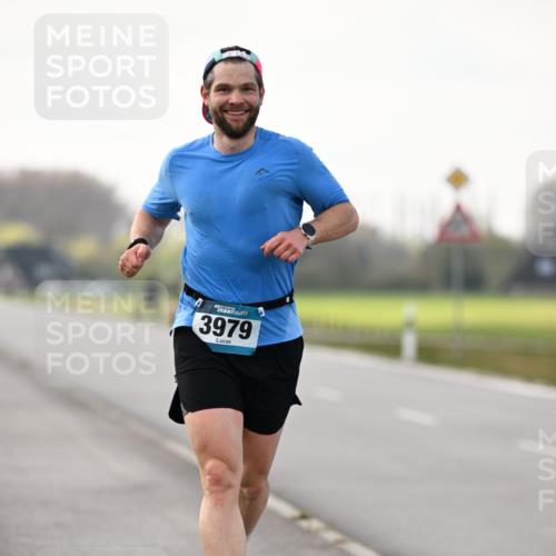 12.04.2026 - 45. Internationalen Wilhelmsburger Insellauf Dr. Thomas Lammeyer http://msf.ph/oto/9438609 12.04.2026 09:53:39 Laufen 3979 meine-sportfotos.de