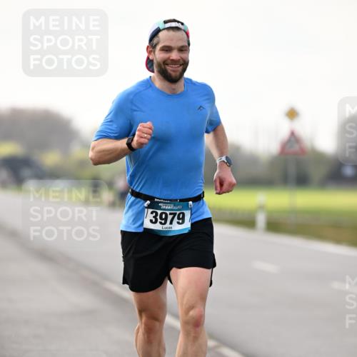12.04.2026 - 45. Internationalen Wilhelmsburger Insellauf Dr. Thomas Lammeyer http://msf.ph/oto/9438611 12.04.2026 09:53:39 Laufen 3, 4, 3979 meine-sportfotos.de