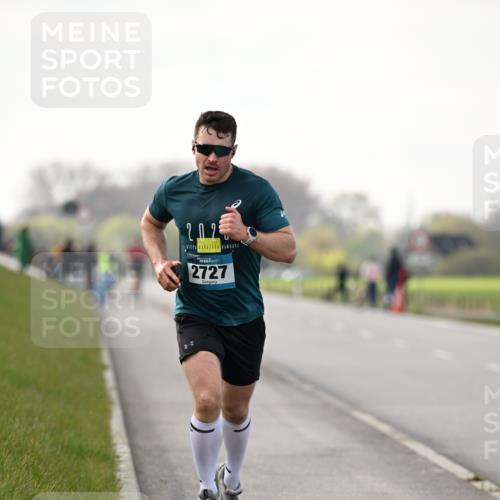 12.04.2026 - 45. Internationalen Wilhelmsburger Insellauf Dr. Thomas Lammeyer http://msf.ph/oto/9438623 12.04.2026 09:54:24 Laufen 2, 0, 25, 2727 meine-sportfotos.de