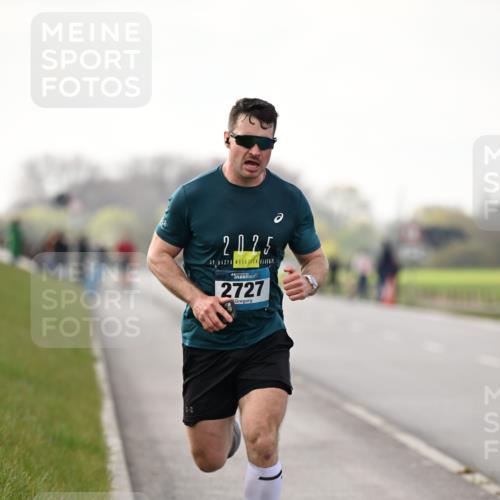 12.04.2026 - 45. Internationalen Wilhelmsburger Insellauf Dr. Thomas Lammeyer http://msf.ph/oto/9438627 12.04.2026 09:54:25 Laufen 2025, 39, 2727 meine-sportfotos.de