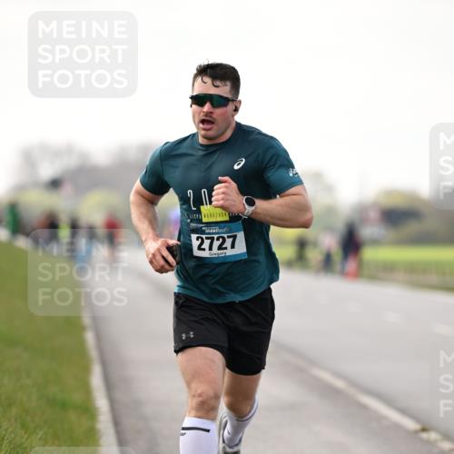 12.04.2026 - 45. Internationalen Wilhelmsburger Insellauf Dr. Thomas Lammeyer http://msf.ph/oto/9438629 12.04.2026 09:54:25 Laufen 2, 0, 2727 meine-sportfotos.de