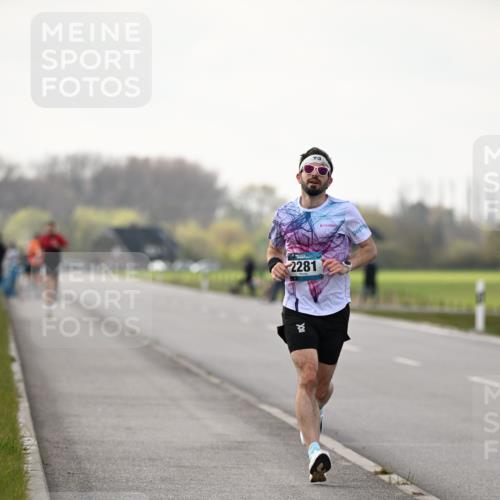 12.04.2026 - 45. Internationalen Wilhelmsburger Insellauf Dr. Thomas Lammeyer http://msf.ph/oto/9438646 12.04.2026 09:54:31 Laufen 2281 meine-sportfotos.de