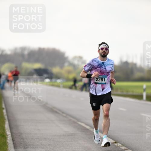 12.04.2026 - 45. Internationalen Wilhelmsburger Insellauf Dr. Thomas Lammeyer http://msf.ph/oto/9438648 12.04.2026 09:54:31 Laufen 2281, 00 meine-sportfotos.de