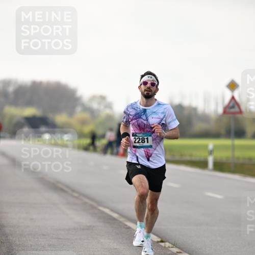 12.04.2026 - 45. Internationalen Wilhelmsburger Insellauf Dr. Thomas Lammeyer http://msf.ph/oto/9438650 12.04.2026 09:54:31 Laufen 2281 meine-sportfotos.de