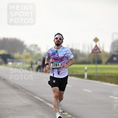 12.04.2026 - 45. Internationalen Wilhelmsburger Insellauf Dr. Thomas Lammeyer http://msf.ph/oto/9438651 12.04.2026 09:54:31 Laufen 2281, 3 meine-sportfotos.de