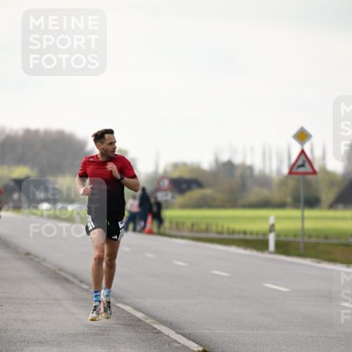 12.04.2026 - 45. Internationalen Wilhelmsburger Insellauf Dr. Thomas Lammeyer http://msf.ph/oto/9438659 12.04.2026 09:54:44 Laufen  meine-sportfotos.de