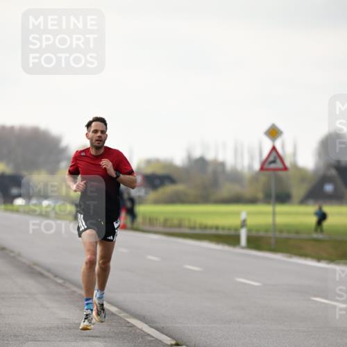 12.04.2026 - 45. Internationalen Wilhelmsburger Insellauf Dr. Thomas Lammeyer http://msf.ph/oto/9438664 12.04.2026 09:54:44 Laufen  meine-sportfotos.de