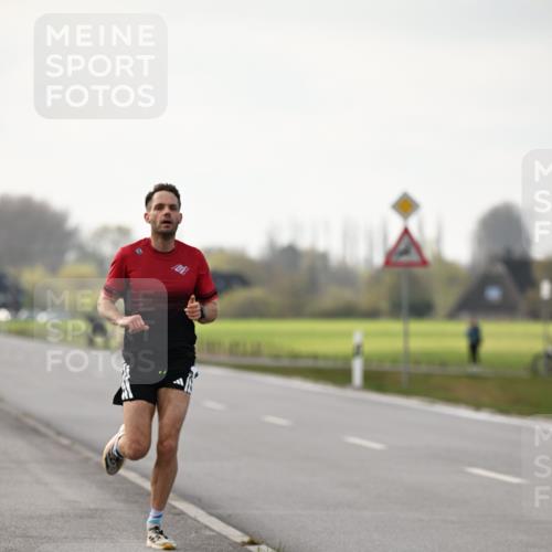 12.04.2026 - 45. Internationalen Wilhelmsburger Insellauf Dr. Thomas Lammeyer http://msf.ph/oto/9438668 12.04.2026 09:54:45 Laufen  meine-sportfotos.de