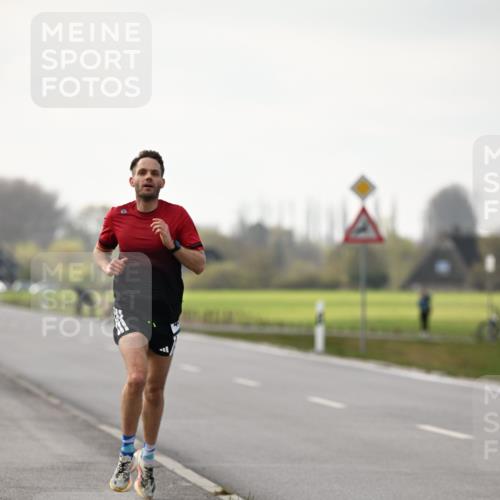 12.04.2026 - 45. Internationalen Wilhelmsburger Insellauf Dr. Thomas Lammeyer http://msf.ph/oto/9438669 12.04.2026 09:54:45 Laufen  meine-sportfotos.de