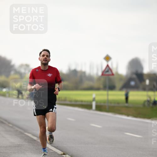 12.04.2026 - 45. Internationalen Wilhelmsburger Insellauf Dr. Thomas Lammeyer http://msf.ph/oto/9438671 12.04.2026 09:54:45 Laufen  meine-sportfotos.de