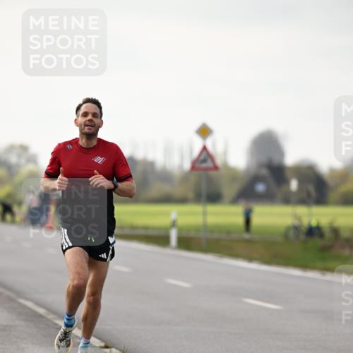 12.04.2026 - 45. Internationalen Wilhelmsburger Insellauf Dr. Thomas Lammeyer http://msf.ph/oto/9438674 12.04.2026 09:54:46 Laufen  meine-sportfotos.de