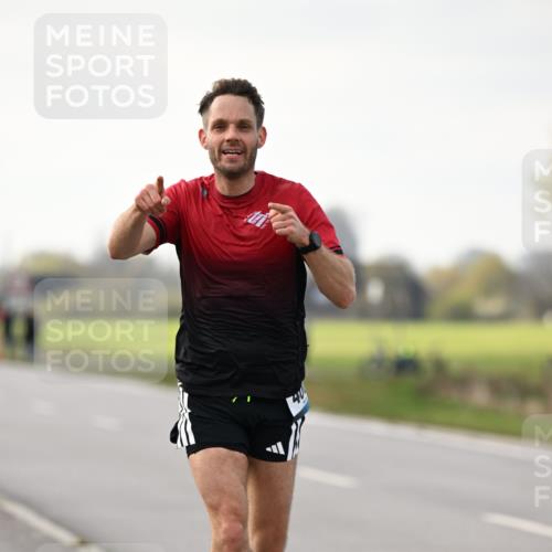 12.04.2026 - 45. Internationalen Wilhelmsburger Insellauf Dr. Thomas Lammeyer http://msf.ph/oto/9438686 12.04.2026 09:54:47 Laufen  meine-sportfotos.de
