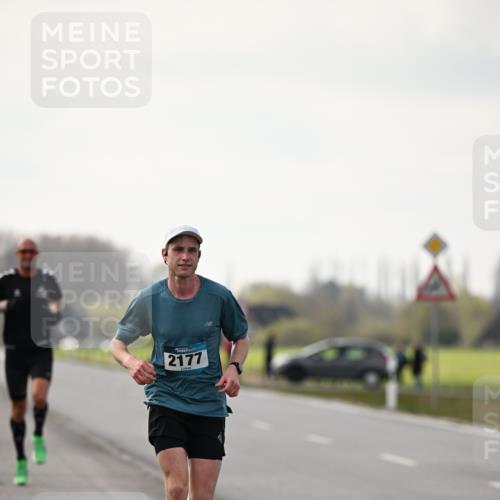 12.04.2026 - 45. Internationalen Wilhelmsburger Insellauf Dr. Thomas Lammeyer http://msf.ph/oto/9438718 12.04.2026 09:55:03 Laufen 2177 meine-sportfotos.de
