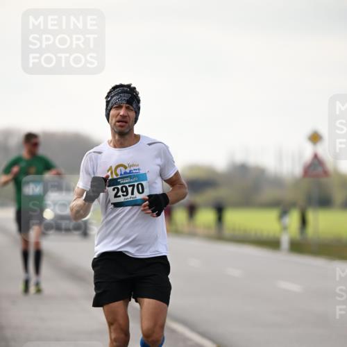12.04.2026 - 45. Internationalen Wilhelmsburger Insellauf Dr. Thomas Lammeyer http://msf.ph/oto/9438741 12.04.2026 09:55:12 Laufen 10, 45, 2970, 00 meine-sportfotos.de