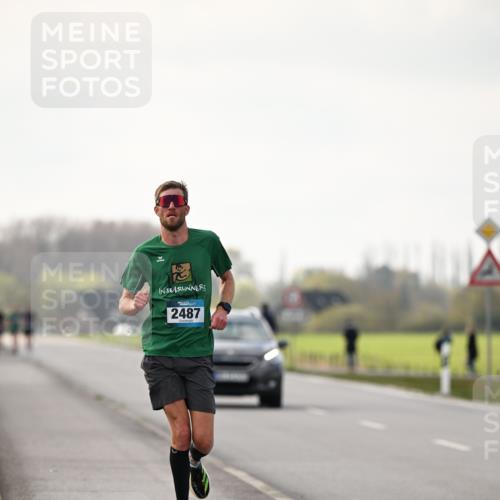 12.04.2026 - 45. Internationalen Wilhelmsburger Insellauf Dr. Thomas Lammeyer http://msf.ph/oto/9438746 12.04.2026 09:55:15 Laufen 2487 meine-sportfotos.de