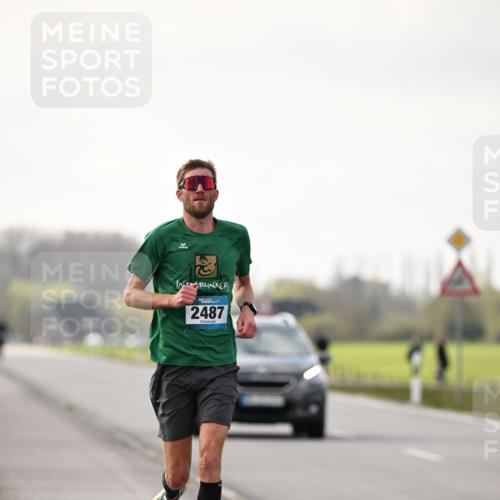12.04.2026 - 45. Internationalen Wilhelmsburger Insellauf Dr. Thomas Lammeyer http://msf.ph/oto/9438753 12.04.2026 09:55:16 Laufen 2487 meine-sportfotos.de
