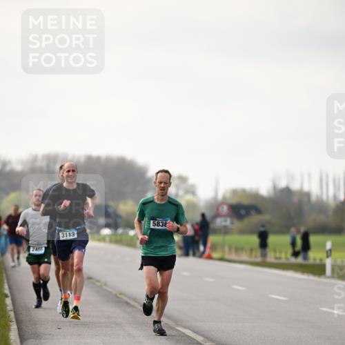 12.04.2026 - 45. Internationalen Wilhelmsburger Insellauf Dr. Thomas Lammeyer http://msf.ph/oto/9438764 12.04.2026 09:55:46 Laufen 2405, 3113, 5838 meine-sportfotos.de