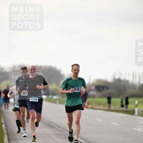 12.04.2026 - 45. Internationalen Wilhelmsburger Insellauf Dr. Thomas Lammeyer http://msf.ph/oto/9438773 12.04.2026 09:55:47 Laufen 3113, 838 meine-sportfotos.de