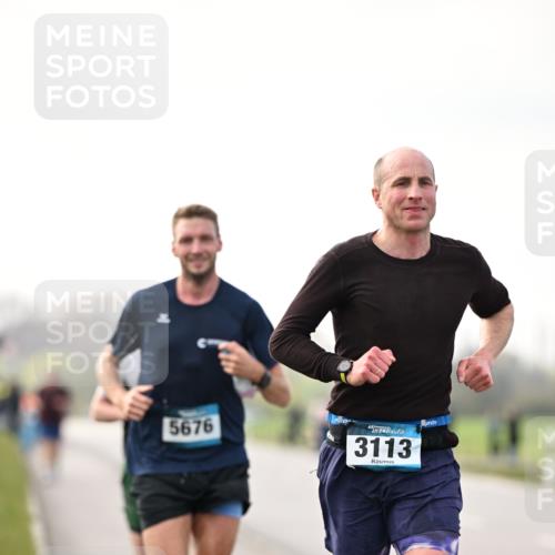 12.04.2026 - 45. Internationalen Wilhelmsburger Insellauf Dr. Thomas Lammeyer http://msf.ph/oto/9438796 12.04.2026 09:55:51 Laufen 5676, 3113 meine-sportfotos.de