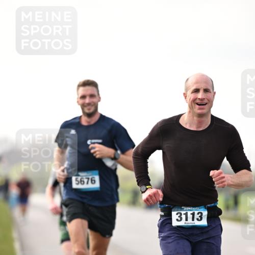 12.04.2026 - 45. Internationalen Wilhelmsburger Insellauf Dr. Thomas Lammeyer http://msf.ph/oto/9438797 12.04.2026 09:55:51 Laufen 5676, 4, 3113 meine-sportfotos.de