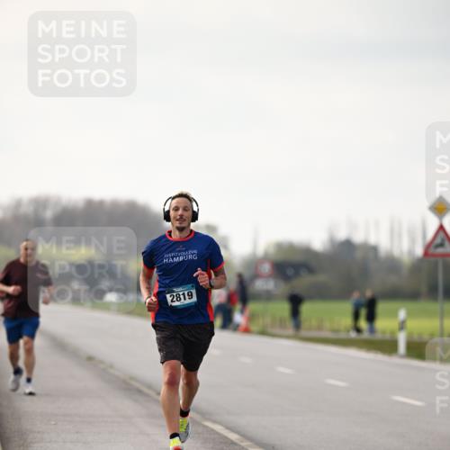 12.04.2026 - 45. Internationalen Wilhelmsburger Insellauf Dr. Thomas Lammeyer http://msf.ph/oto/9438812 12.04.2026 09:56:06 Laufen 2819 meine-sportfotos.de