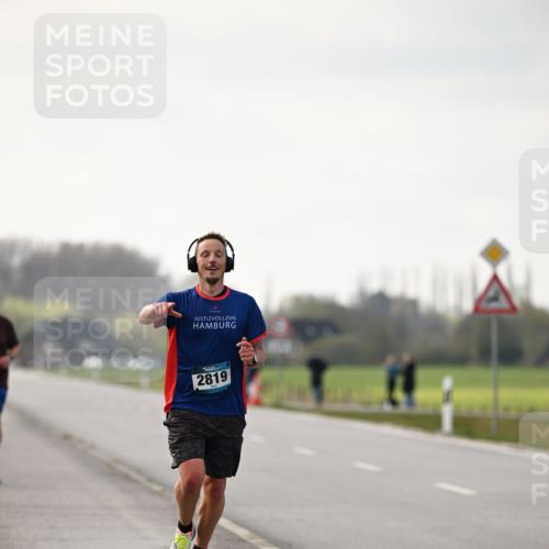 12.04.2026 - 45. Internationalen Wilhelmsburger Insellauf Dr. Thomas Lammeyer http://msf.ph/oto/9438816 12.04.2026 09:56:06 Laufen 2819 meine-sportfotos.de