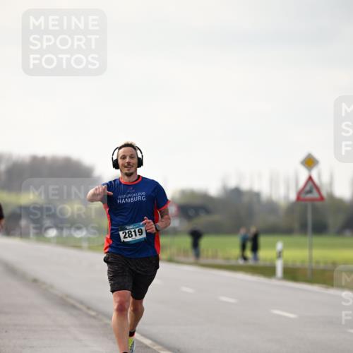 12.04.2026 - 45. Internationalen Wilhelmsburger Insellauf Dr. Thomas Lammeyer http://msf.ph/oto/9438817 12.04.2026 09:56:06 Laufen 2819 meine-sportfotos.de