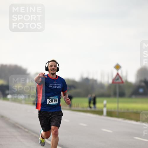 12.04.2026 - 45. Internationalen Wilhelmsburger Insellauf Dr. Thomas Lammeyer http://msf.ph/oto/9438820 12.04.2026 09:56:07 Laufen 2819 meine-sportfotos.de