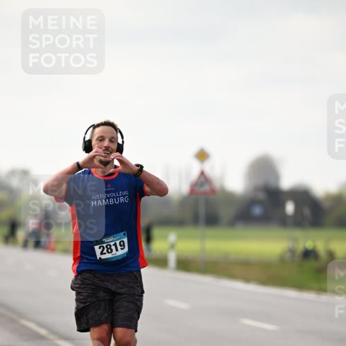 12.04.2026 - 45. Internationalen Wilhelmsburger Insellauf Dr. Thomas Lammeyer http://msf.ph/oto/9438828 12.04.2026 09:56:08 Laufen 2819 meine-sportfotos.de