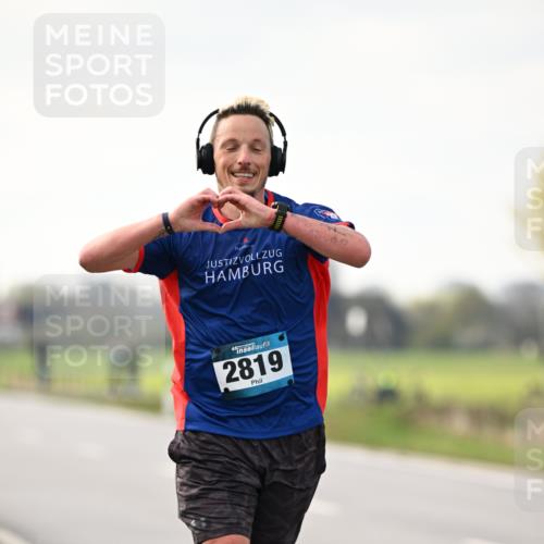 12.04.2026 - 45. Internationalen Wilhelmsburger Insellauf Dr. Thomas Lammeyer http://msf.ph/oto/9438837 12.04.2026 09:56:09 Laufen 0000, 4, 2819 meine-sportfotos.de