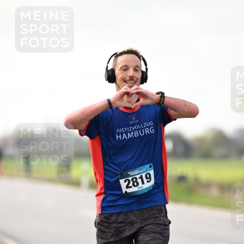 12.04.2026 - 45. Internationalen Wilhelmsburger Insellauf Dr. Thomas Lammeyer http://msf.ph/oto/9438838 12.04.2026 09:56:09 Laufen 45, 2819 meine-sportfotos.de