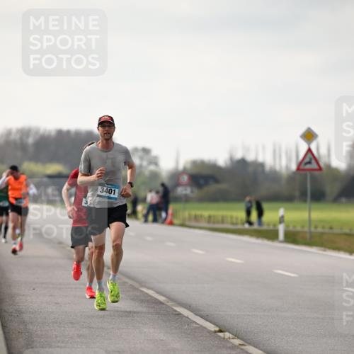 12.04.2026 - 45. Internationalen Wilhelmsburger Insellauf Dr. Thomas Lammeyer http://msf.ph/oto/9438855 12.04.2026 09:56:28 Laufen 3401 meine-sportfotos.de