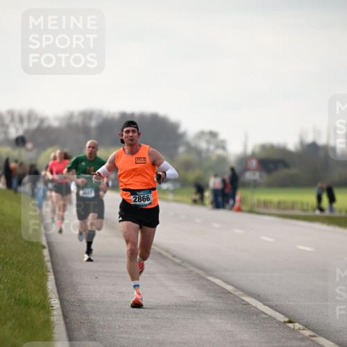 12.04.2026 - 45. Internationalen Wilhelmsburger Insellauf Dr. Thomas Lammeyer http://msf.ph/oto/9438873 12.04.2026 09:56:34 Laufen 2866 meine-sportfotos.de