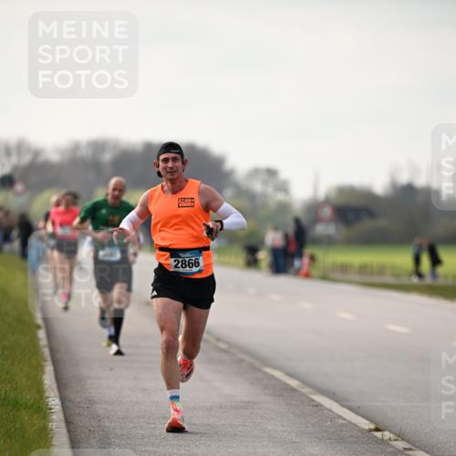 12.04.2026 - 45. Internationalen Wilhelmsburger Insellauf Dr. Thomas Lammeyer http://msf.ph/oto/9438878 12.04.2026 09:56:34 Laufen 2866 meine-sportfotos.de