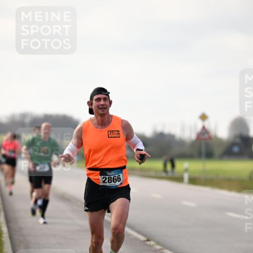 12.04.2026 - 45. Internationalen Wilhelmsburger Insellauf Dr. Thomas Lammeyer http://msf.ph/oto/9438894 12.04.2026 09:56:37 Laufen 2866 meine-sportfotos.de