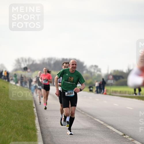 12.04.2026 - 45. Internationalen Wilhelmsburger Insellauf Dr. Thomas Lammeyer http://msf.ph/oto/9438896 12.04.2026 09:56:38 Laufen 3682 meine-sportfotos.de