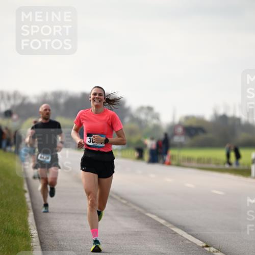 12.04.2026 - 45. Internationalen Wilhelmsburger Insellauf Dr. Thomas Lammeyer http://msf.ph/oto/9438925 12.04.2026 09:56:44 Laufen 36 meine-sportfotos.de