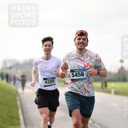 12.04.2026 - 45. Internationalen Wilhelmsburger Insellauf Dr. Thomas Lammeyer http://msf.ph/oto/9438998 12.04.2026 09:56:57 Laufen 4205, 5456 meine-sportfotos.de